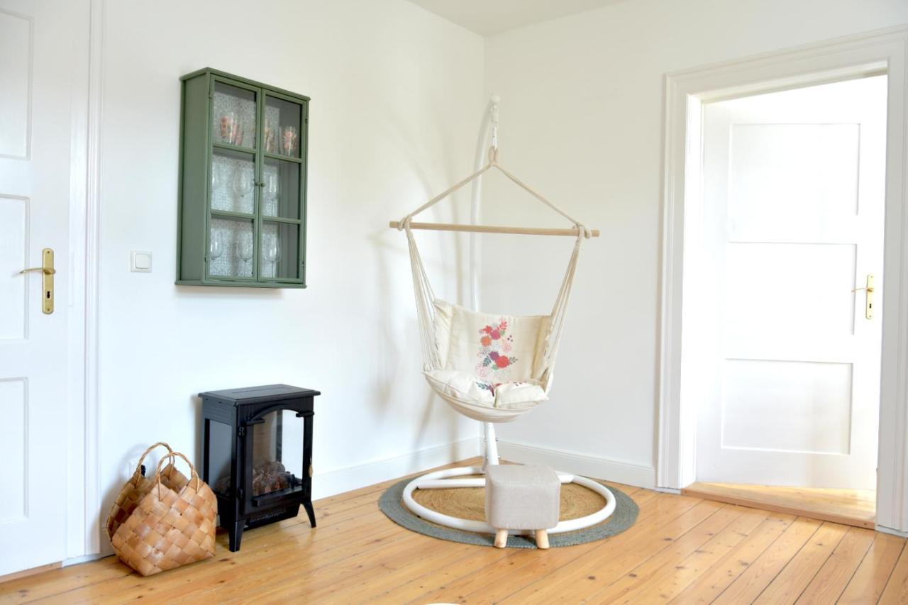 White Midsommar - Stilvolle Wohnung, 3 Schlafzimmer, Wohnzimmer, Kueche ランツフート エクステリア 写真